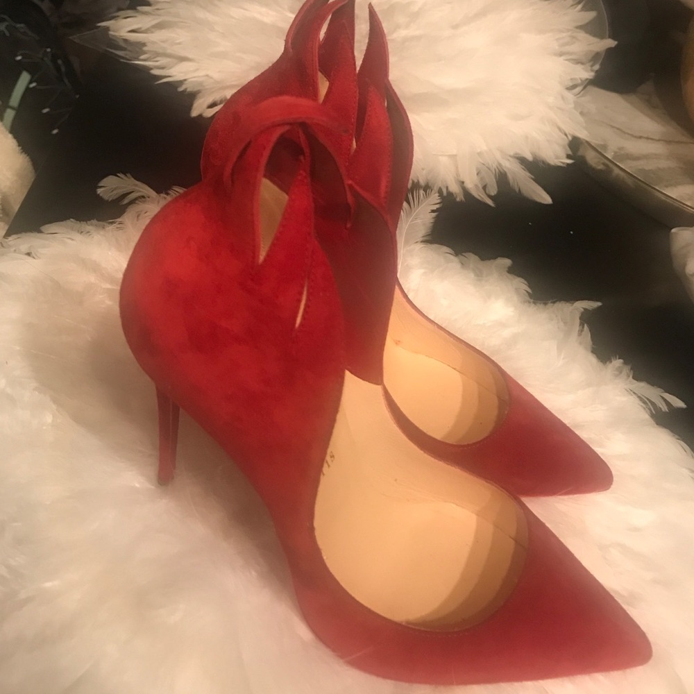 Christian Louboutin Victorina Flare Pump